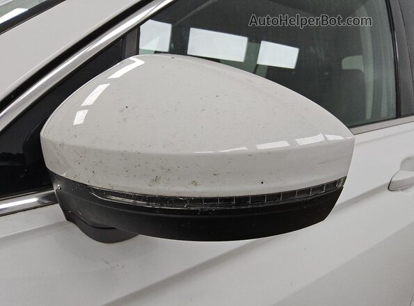 3VV3B7AX8LM182576 2020 VOLKSWAGEN TIGUAN White 