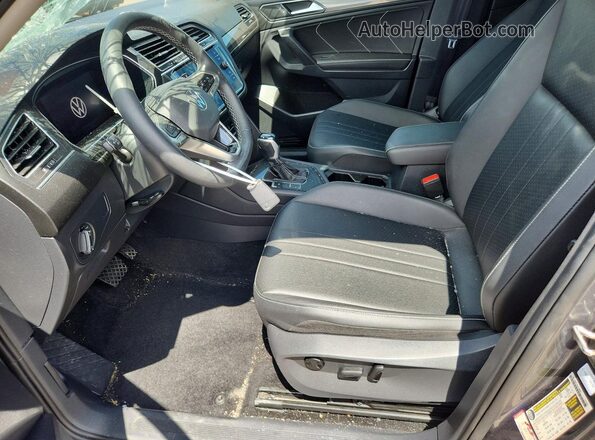 3VV3B7AX8PM029847 2023 VOLKSWAGEN TIGUAN Gray წინა სალონის ხედი