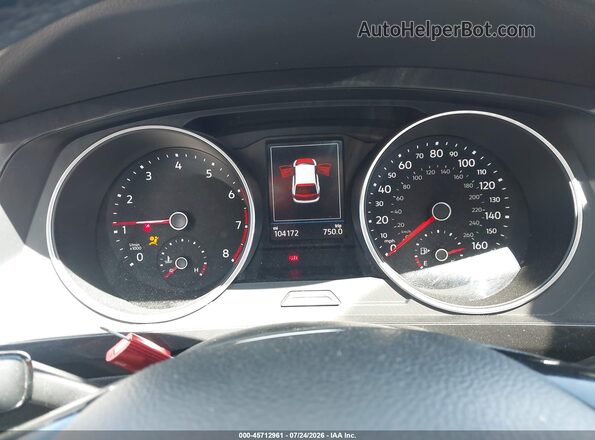 3VV3B7AX9JM047457 2018 VOLKSWAGEN TIGUAN White Widok tylnych siedzeń
