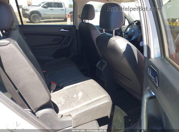 3VV3B7AX9JM047457 2018 VOLKSWAGEN TIGUAN White Widok naklejki z numerem VIN