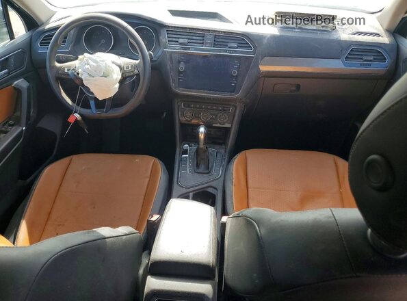 3VV3B7AX9JM207241 2018 VOLKSWAGEN TIGUAN Black Widok deski rozdzielczej