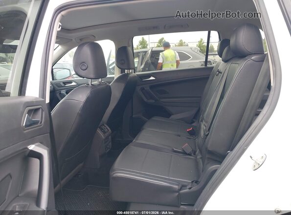 3VV3B7AX9KM193097 2019 VOLKSWAGEN TIGUAN White VIN კოდის სტიკერის ხედი