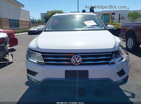3VV3B7AX9LM105604 2020 VOLKSWAGEN TIGUAN White Widok wnętrza z tyłu