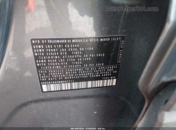 3VV3B7AX9NM062711 2022 VOLKSWAGEN TIGUAN Silver Vista del compartimento del motor