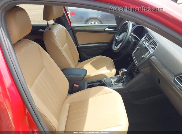 3VV3B7AX9NM125418 2022 VOLKSWAGEN TIGUAN Red Vista interior delantera
