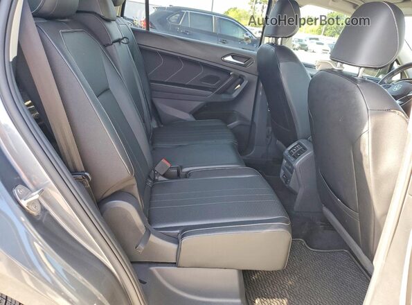 3VV3B7AX9NM125970 2022 VOLKSWAGEN TIGUAN Gray Вид задньої частини салону