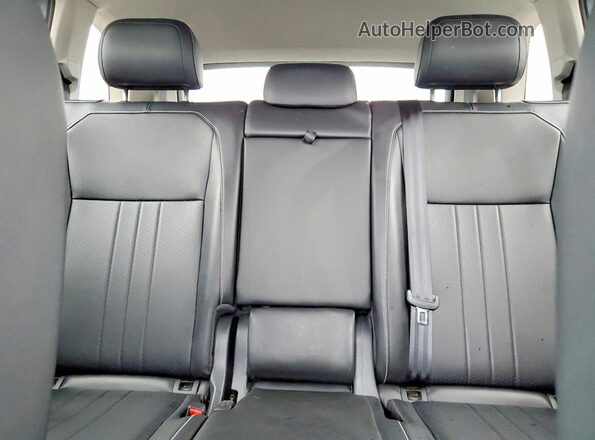 3VV3B7AX9RM098159 2024 VOLKSWAGEN TIGUAN Silver Հետևի նստատեղերի տեսք