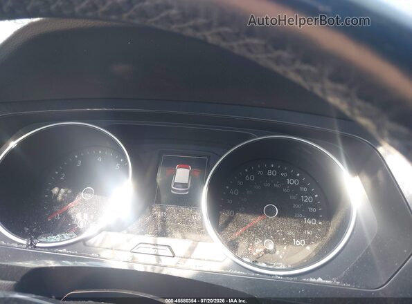 3VV3B7AXXJM039335 2018 VOLKSWAGEN TIGUAN Light Blue Вид задних сидений