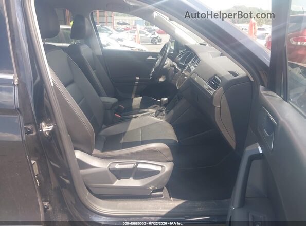 3VV3B7AXXJM067720 2018 VOLKSWAGEN TIGUAN Black წინა სალონის ხედი