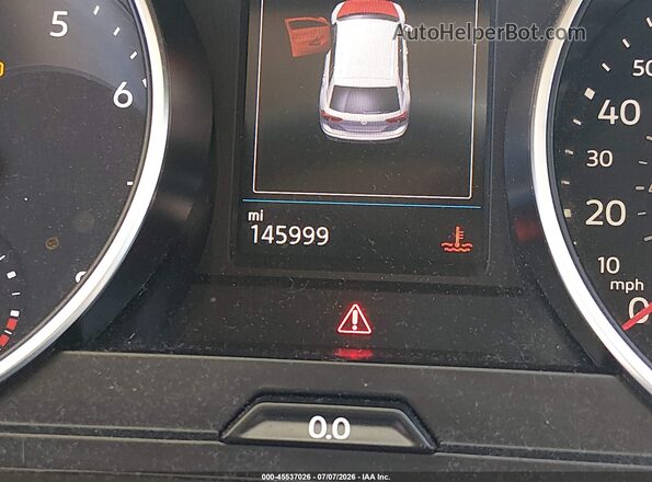 3VV3B7AXXJM207295 2018 VOLKSWAGEN TIGUAN Green 