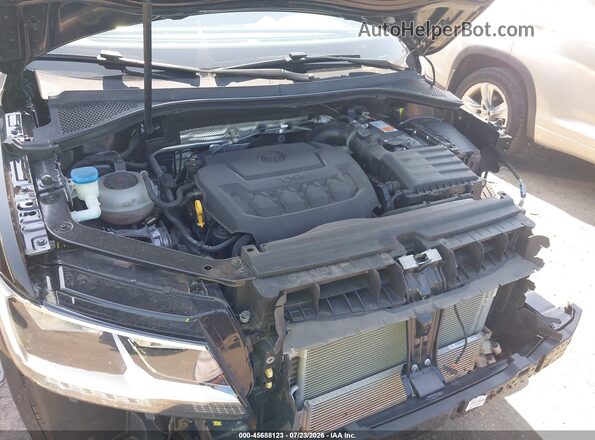 3VV3B7AXXLM033070 2020 VOLKSWAGEN TIGUAN Black Widok z tyłu