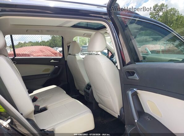 3VV3B7AXXLM152804 2020 VOLKSWAGEN TIGUAN Black VIN կոդի պիտակի տեսք