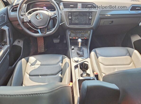 3VV4B7AX0JM185604 2018 VOLKSWAGEN TIGUAN Черный Вид панели приборов