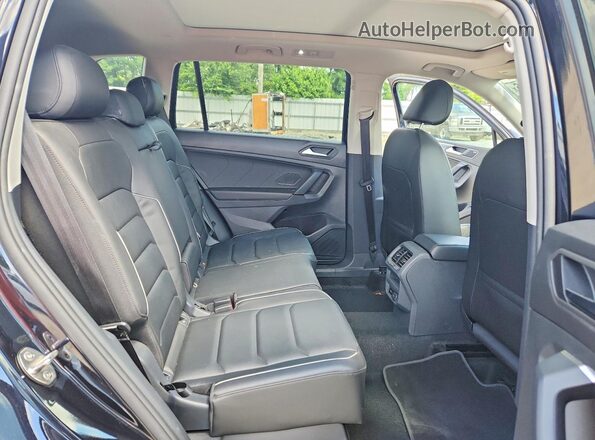 3VV4B7AX1KM032229 2019 VOLKSWAGEN TIGUAN Black Вид задньої частини салону