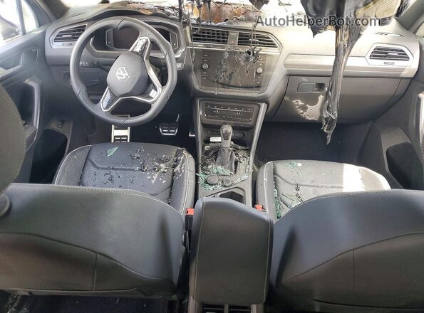3VV4B7AX1PM020928 2023 VOLKSWAGEN TIGUAN White Вид панелі приладів