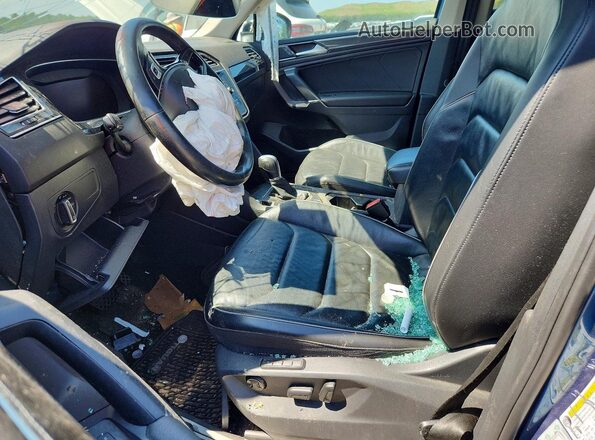 3VV4B7AX2JM174782 2018 VOLKSWAGEN TIGUAN Blue Widok wnętrza z przodu