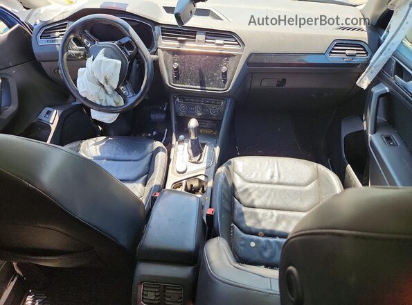 3VV4B7AX2JM174782 2018 VOLKSWAGEN TIGUAN Blue Widok deski rozdzielczej