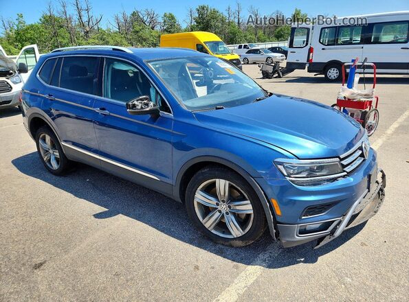 3VV4B7AX2JM174782 2018 VOLKSWAGEN TIGUAN Blue Przód prawy