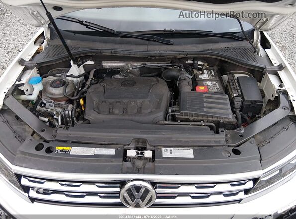 3VV4B7AX6JM201417 2018 VOLKSWAGEN TIGUAN White Вид ззаду