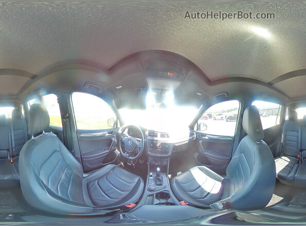 3VV4B7AX6LM047455 2020 VOLKSWAGEN TIGUAN Серебряный 