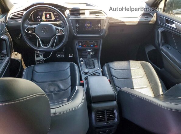 3VV4B7AX7NM086493 2022 VOLKSWAGEN TIGUAN Gray Widok deski rozdzielczej