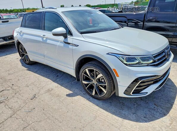 3VV4B7AX7RM114542 2024 VOLKSWAGEN TIGUAN Белый Передняя правая четверть