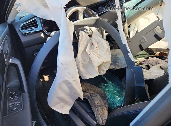 3VV4B7AX8KM053725 2019 VOLKSWAGEN TIGUAN Green Vista del salpicadero