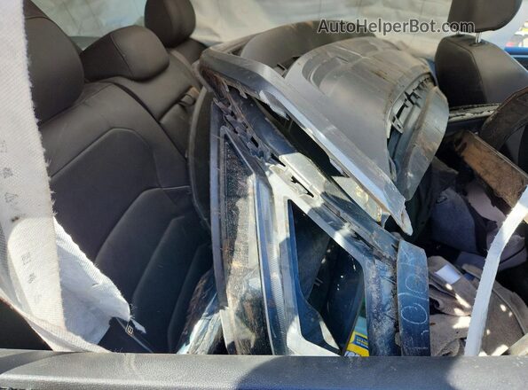 3VV4B7AX8KM053725 2019 VOLKSWAGEN TIGUAN Green Vista de los asientos traseros