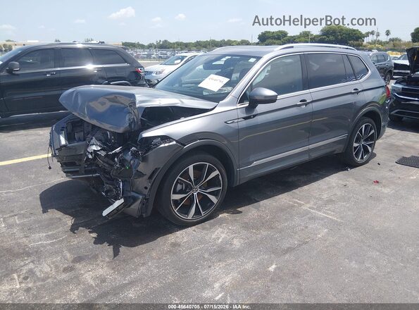 3VV4B7AX8NM088012 2022 VOLKSWAGEN TIGUAN Gray Vista tres cuartos delantera izquierda