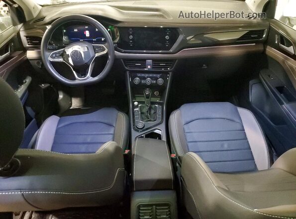 3VV4X7B24RM081374 2024 VOLKSWAGEN TAOS Белый Вид панели приборов