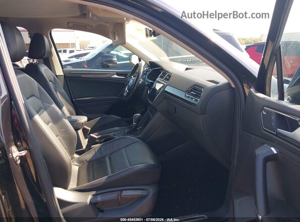 3VV5B7AX0JM116657 2018 VOLKSWAGEN TIGUAN Черный Вид салона спереди