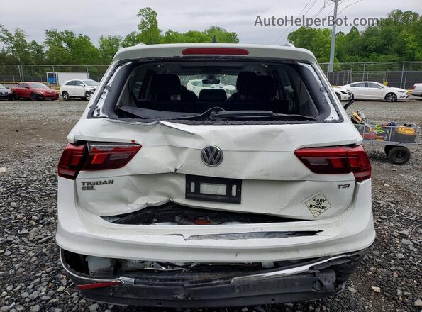3VV5B7AX8JM004253 2018 VOLKSWAGEN TIGUAN White Widok z tyłu