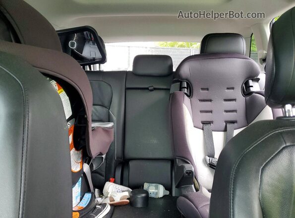 3VV5B7AX8JM004253 2018 VOLKSWAGEN TIGUAN White Widok tylnych siedzeń