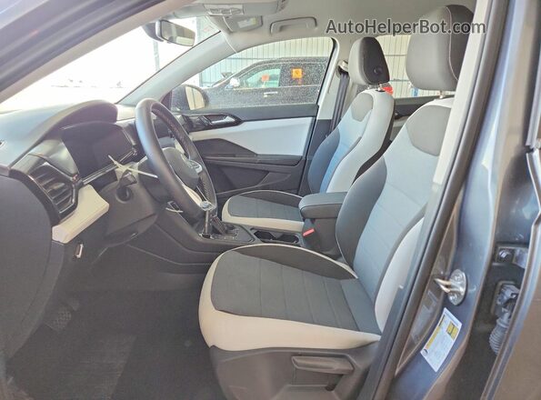 3VV5C7B21TM015307 2026 VOLKSWAGEN TAOS Gray Widok wnętrza z przodu