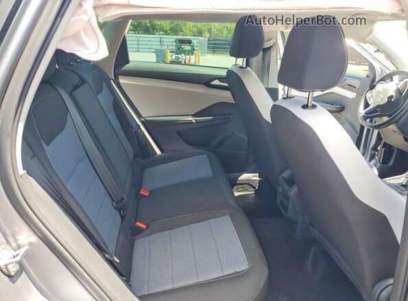 3VV5C7B28SM084106 2025 VOLKSWAGEN TAOS Silver Widok wnętrza z tyłu