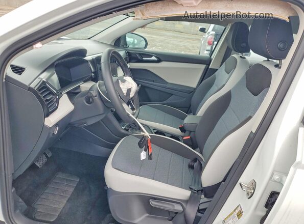 3VV5C7B29SM052880 2025 VOLKSWAGEN TAOS White Vista interior delantera
