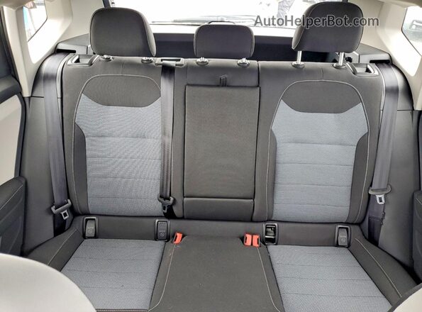 3VV5C7B29SM052880 2025 VOLKSWAGEN TAOS White Vista de los asientos traseros