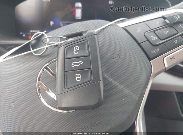 3VV5X7B20RM096250 2024 VOLKSWAGEN TAOS Синий Вид панели приборов