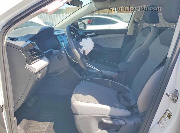 3VV5X7B23RM119309 2024 VOLKSWAGEN TAOS Белый Вид салона спереди