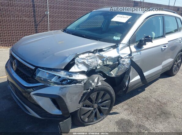 3VV5X7B26RM121037 2024 VOLKSWAGEN TAOS Silver Front view