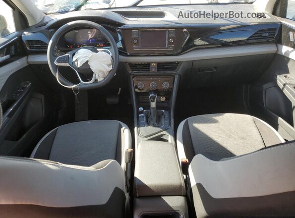 3VV5X7B28RM031906 2024 VOLKSWAGEN TAOS Silver Вид панелі приладів