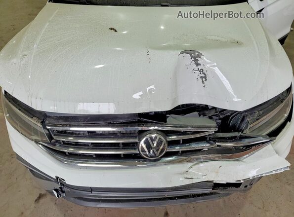 3VV6B7AX2RM224276 2024 VOLKSWAGEN TIGUAN White Widok komory silnika