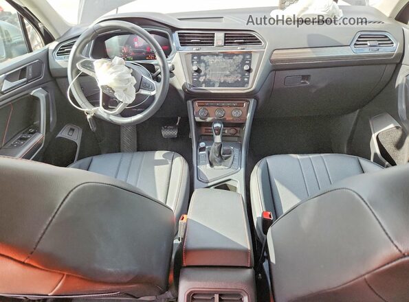 3VV6B7AX5RM210744 2024 VOLKSWAGEN TIGUAN Black Առջևի վահանակի տեսք