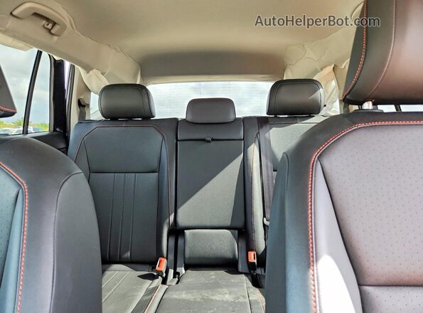 3VV6B7AX5RM210744 2024 VOLKSWAGEN TIGUAN Black Հետևի նստատեղերի տեսք