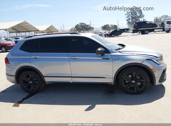 3VV8B7AX0RM191139 2024 VOLKSWAGEN TIGUAN Silver Вид задньої частини салону