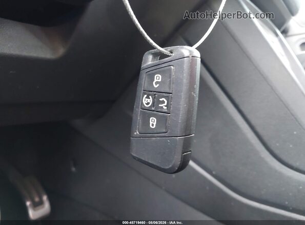 3VV8B7AX0RM229002 2024 VOLKSWAGEN TIGUAN Красный Вид панели приборов