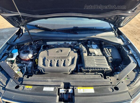 3VV8B7AX2RM146414 2024 VOLKSWAGEN TIGUAN Gray Rear interior view