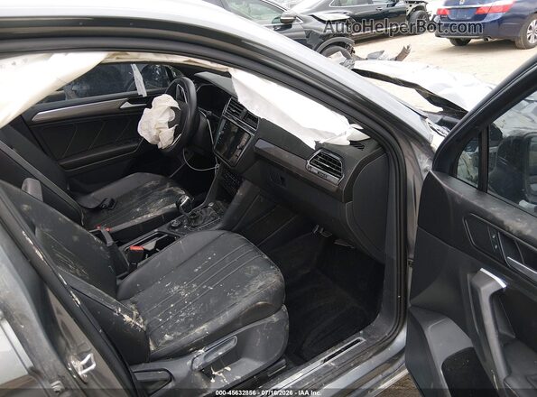 3VV8B7AX5RM038899 2024 VOLKSWAGEN TIGUAN Gray Вид салону спереду