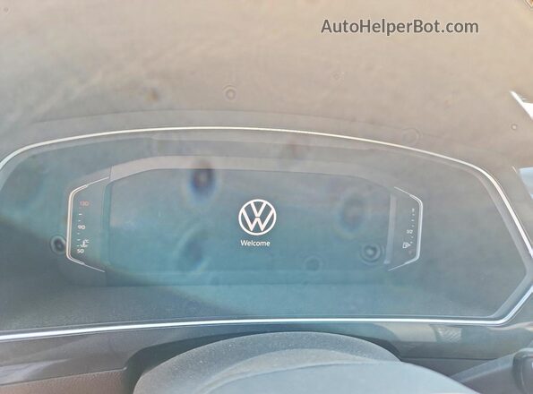 3VV8B7AX6NM107156 2022 VOLKSWAGEN TIGUAN White ხელსაწყოთა პანელის ხედი