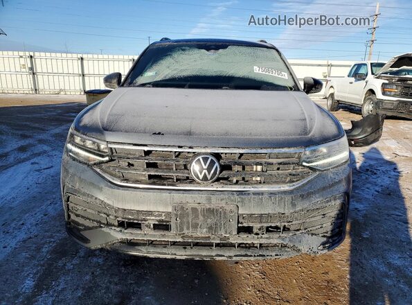 3VV8B7AX6NM119419 2022 VOLKSWAGEN TIGUAN Gray Widok z przodu